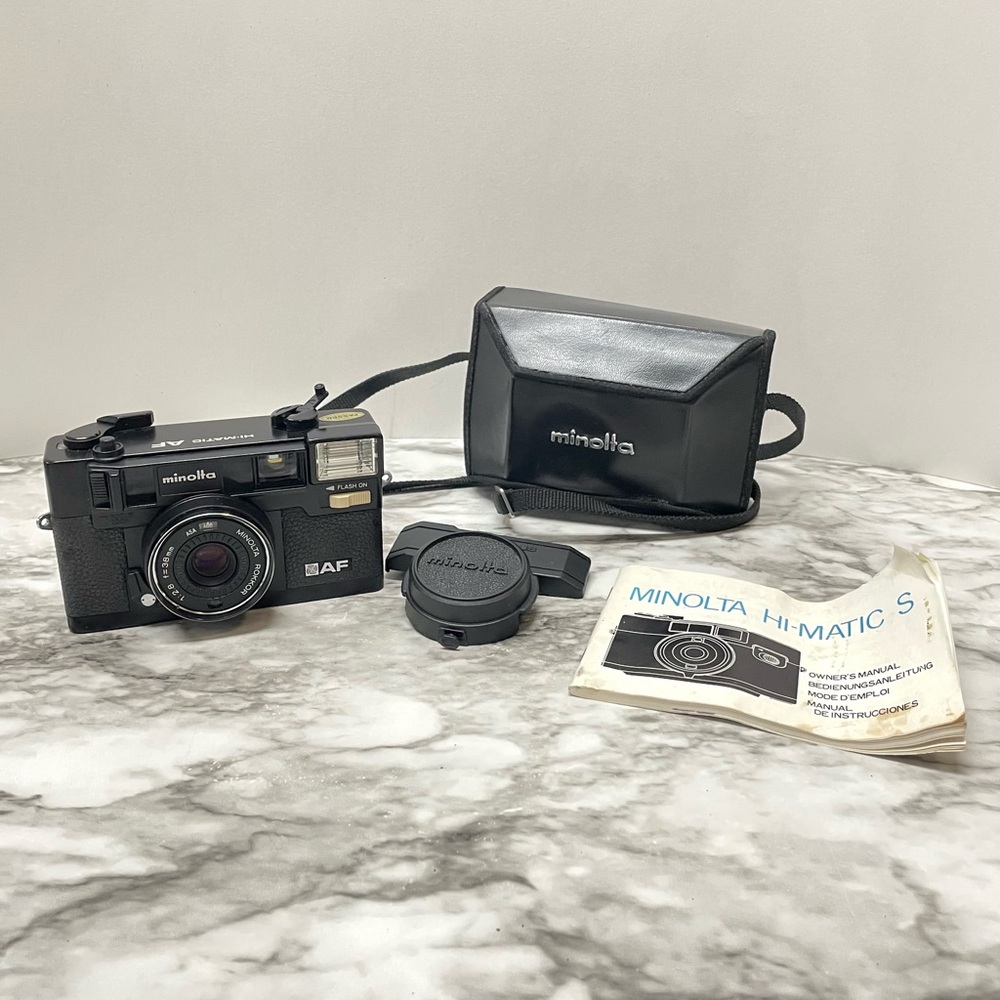 Vintage Minolta Hi-Matic AF -35mm f/2.8 Film Camera, Case, and Manual UNTESTED